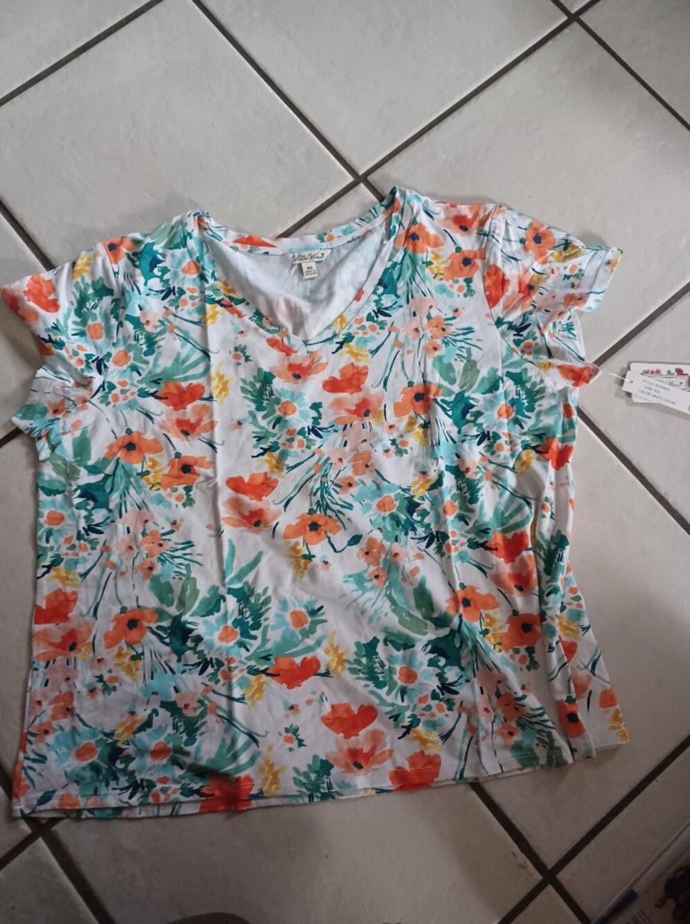 Pioneer Women XXL Floral V-Neck Tee - White with Orange & Green Flowers